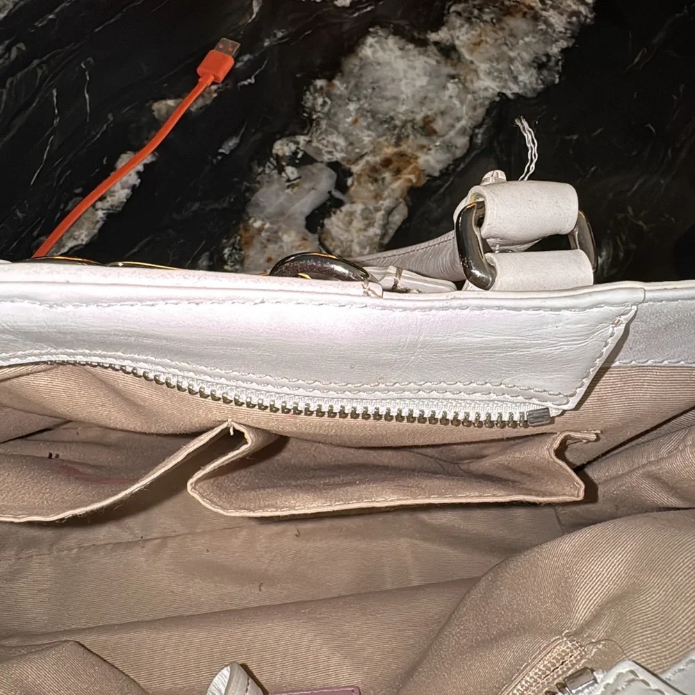 Coach Pink and White leather Shoulder Bag - Picture 6 of 11